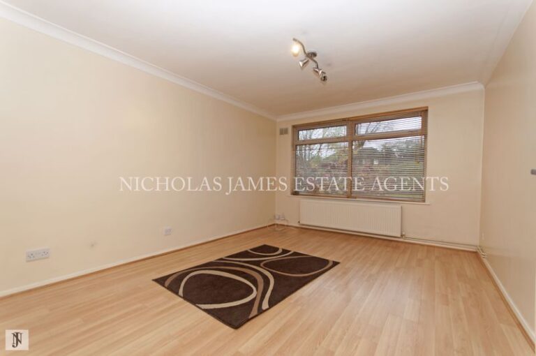 Bramley Close, London N14 Southgate/ Oakwood/ Cockfosters borders