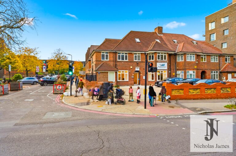 Seven Sisters Road, Manor House, London, N4